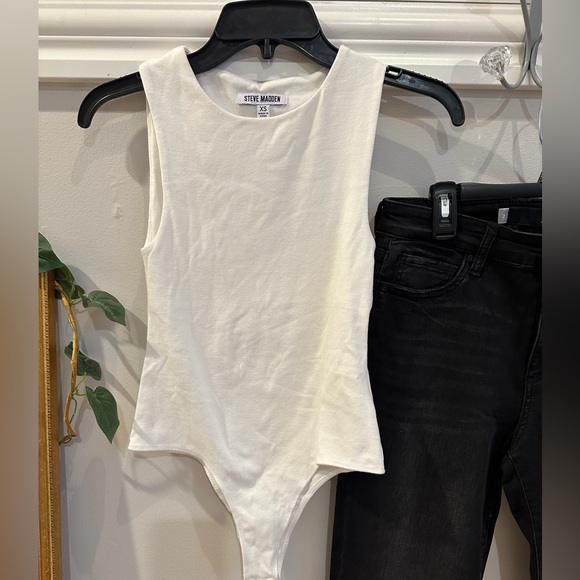 Steve Madden bundle XS 2-bodysuits Black and Ivory - Picture 4 of 6